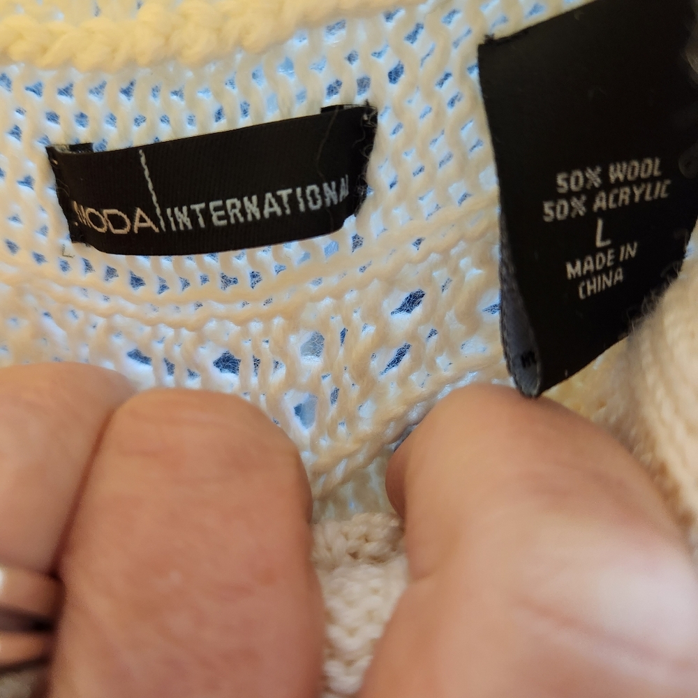 Sweater - Picture 3 of 3